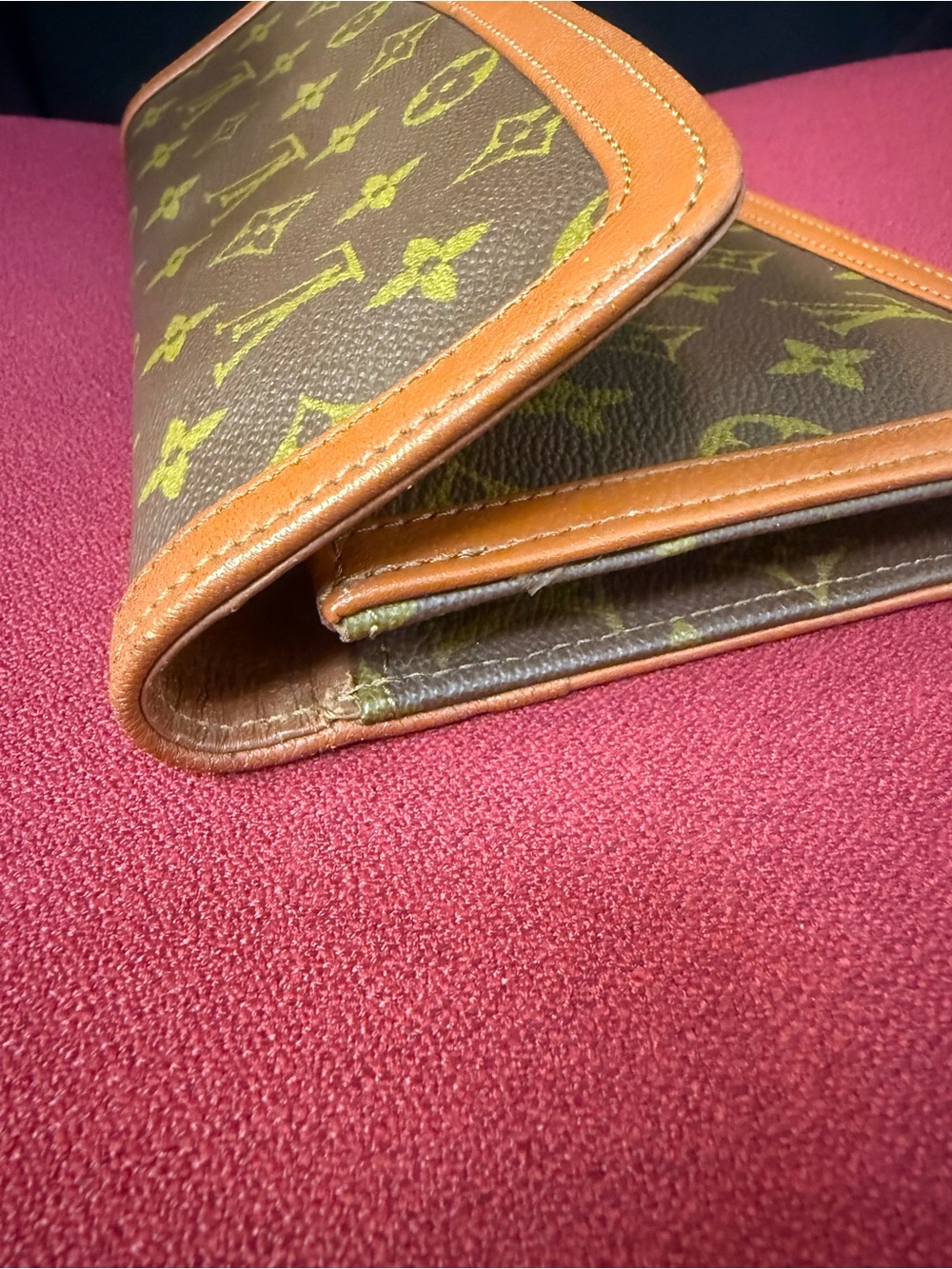 Authenticated Louis Vuitton Vintage Pochette Dame PM Clutch - Picture 13 of 16